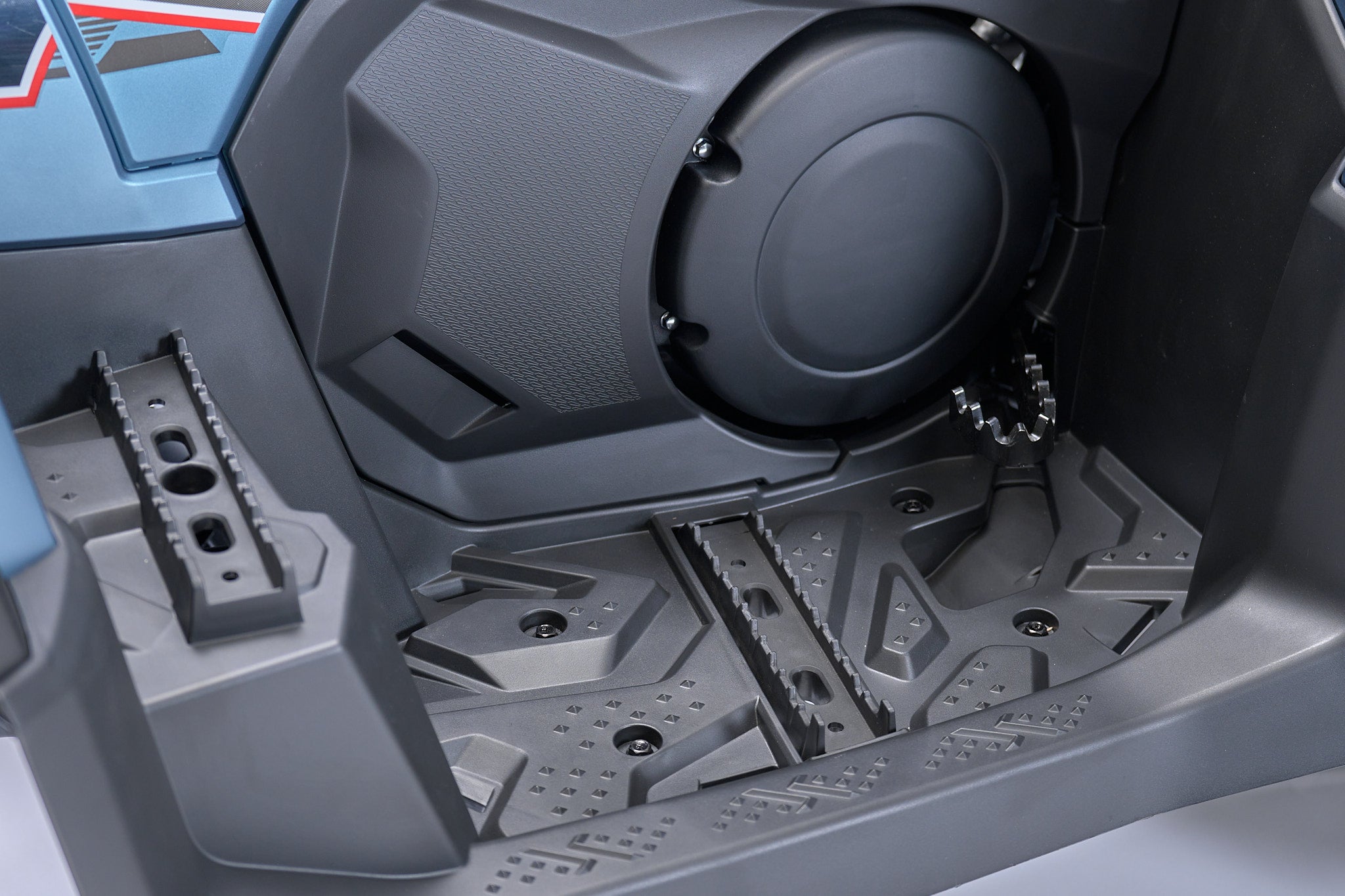 XWOLF 700 L