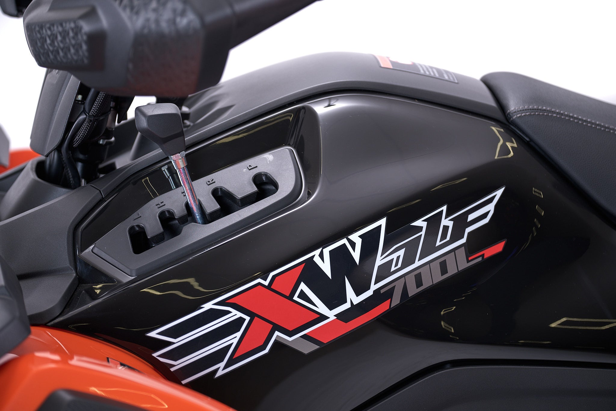 XWOLF 700 L